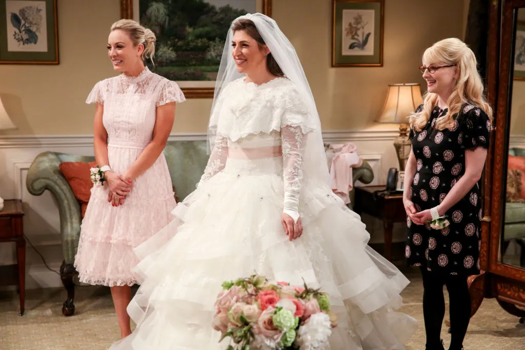 Mayim Bialik on Wearing a Wedding Dress in the