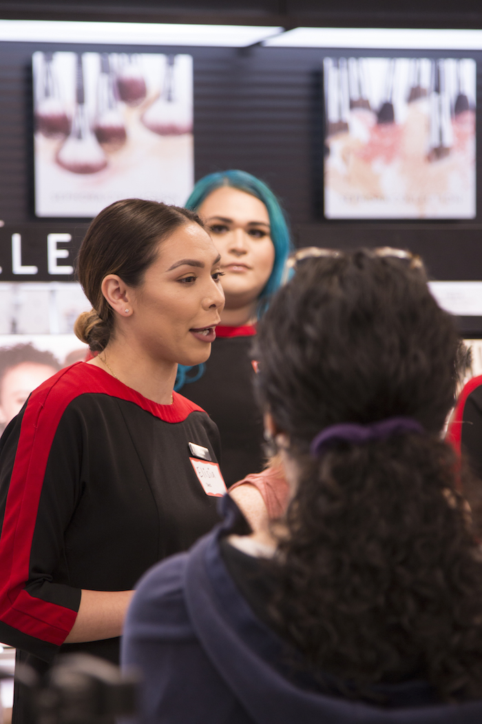 Sephora Launching Free Beauty Classes For Trans Peoplehellogiggles