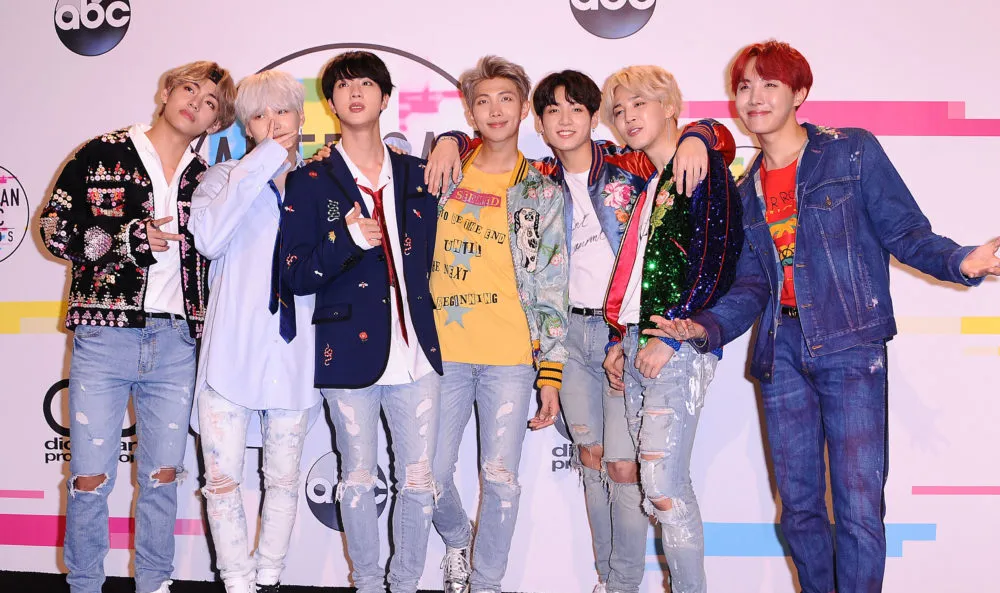 K-Pop Group BTS is Breaking Records Like It's No Big DealHelloGiggles