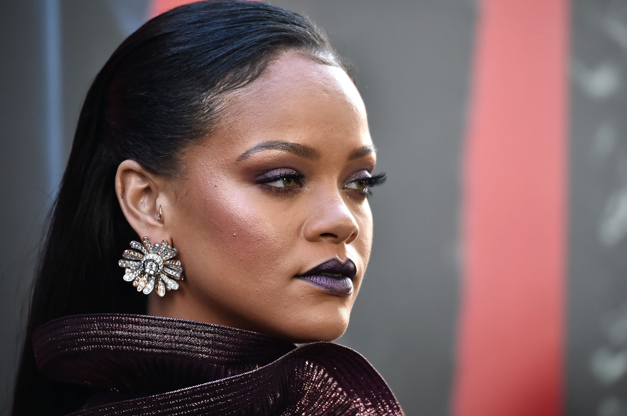 Rihanna shop purple makeup
