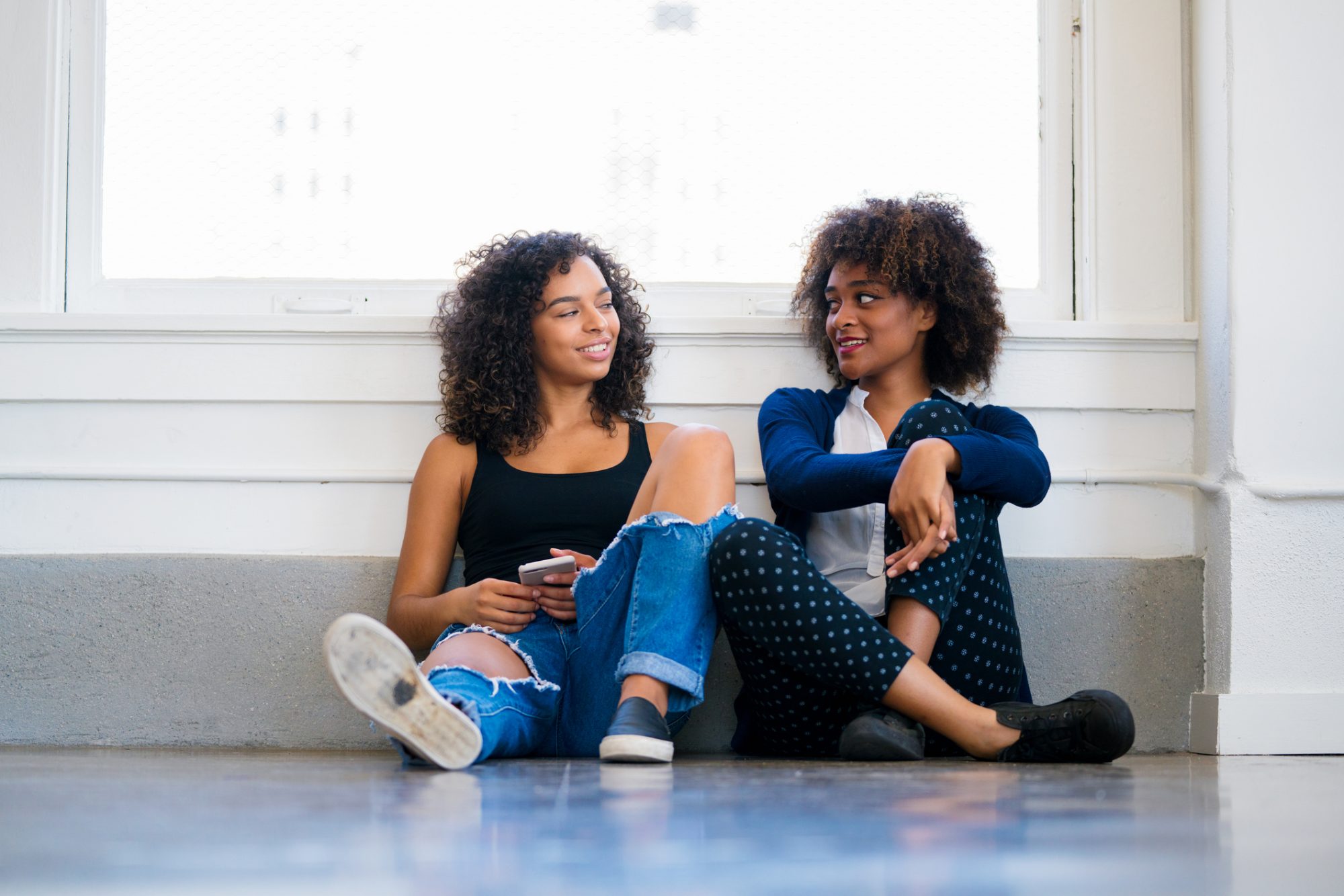 11 Questions to Ask Your Best Friend About DatingHelloGiggles