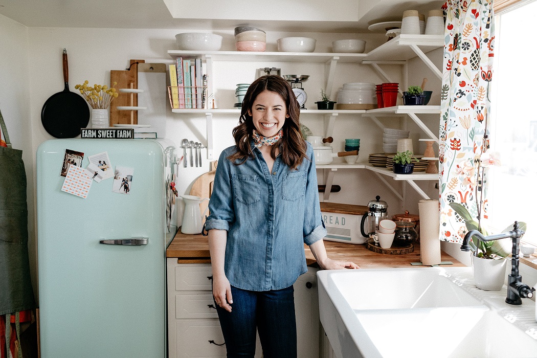 Molly-Yeh-Girl-Meets-Farm.jpg