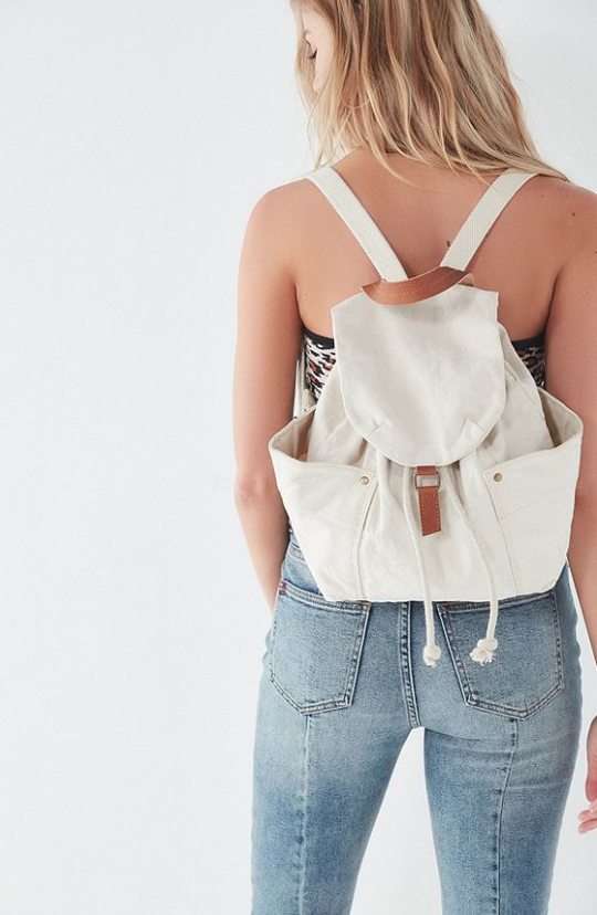 URBAN-OUTFITTERS-WASHED-CANVAS-DRAWSTRING-BACKPACK.png