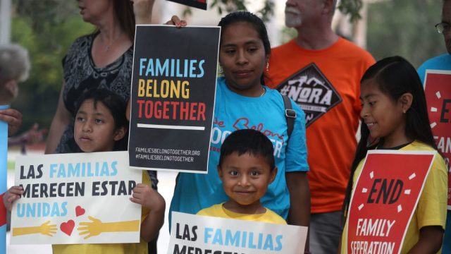 Judge orders U.S. government to reunite immigrant families