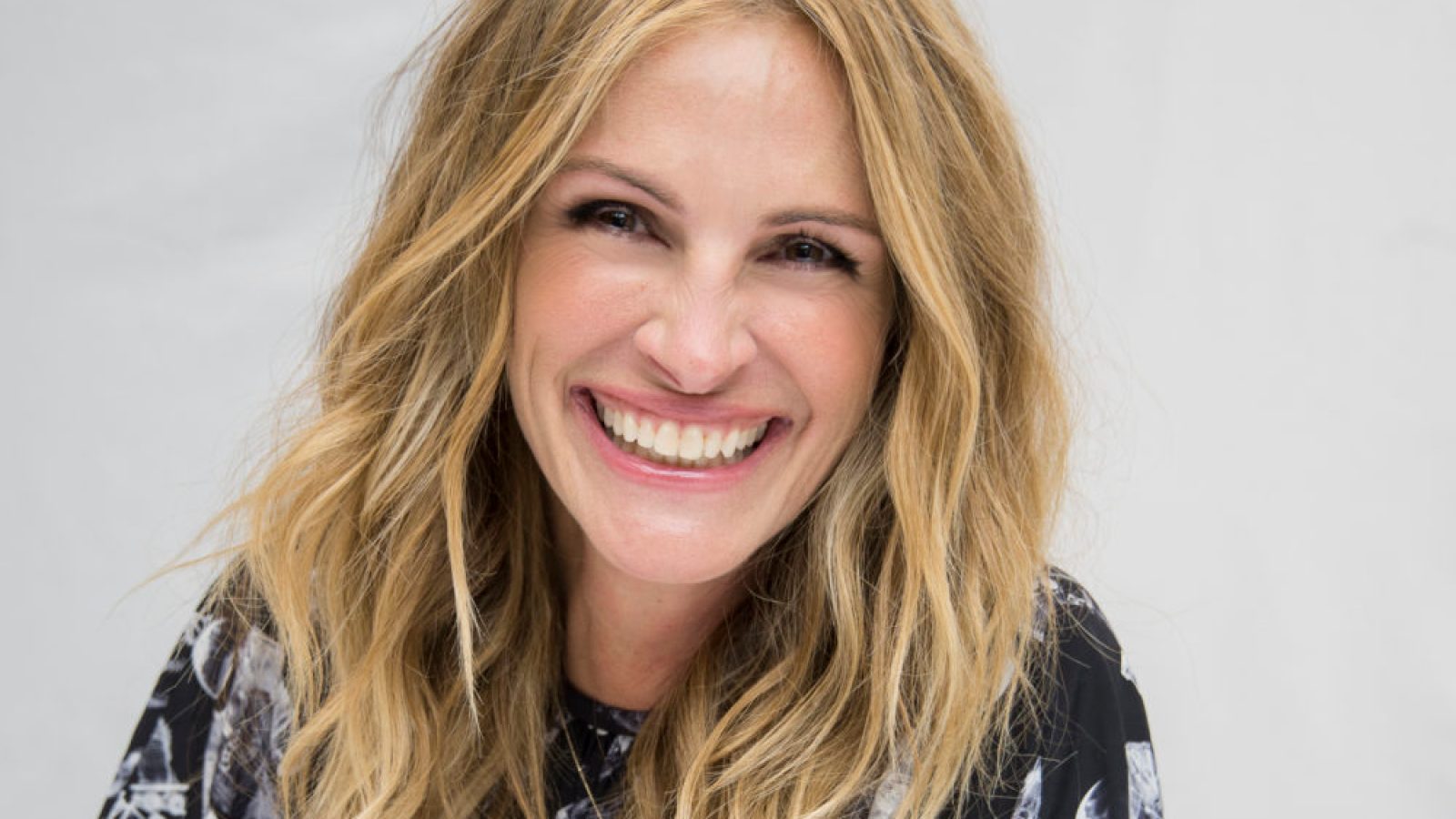 Julia Roberts Joined Instagram, See Her First Two Photos HereHelloGiggles