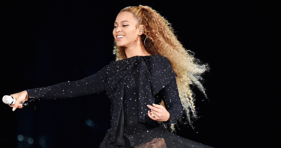 Beyoncé Handled a Tech Malfunction Like a Pro During Her Latest ...