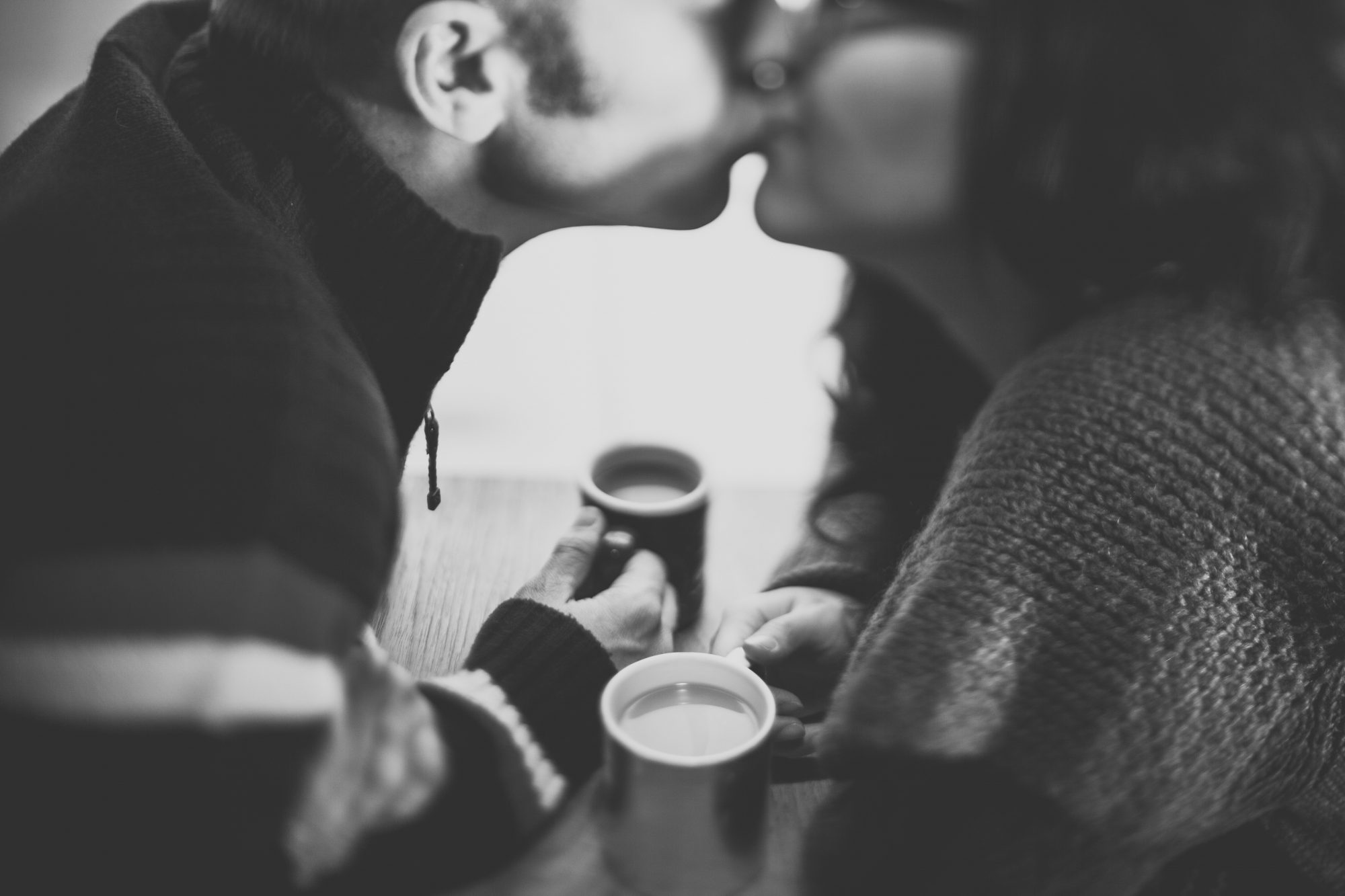 How to make a passionate and memorable kiss - Burning Kiss