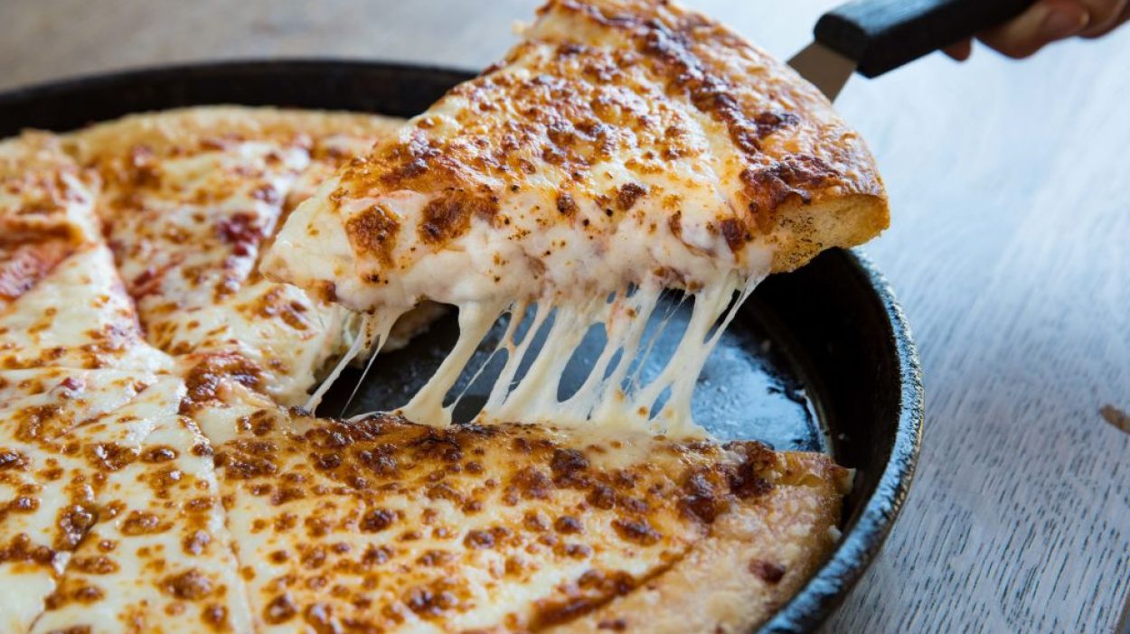 7 National Cheese Pizza Day Deals 2018HelloGiggles