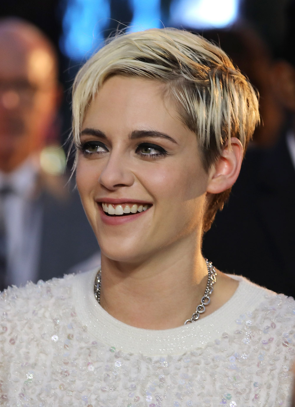 Kristen Stewart's Crazy Bobby Pin Hairstyle Looks Entirely Different From  the Back - Cosmetics Plus