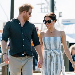 FRASER ISLAND, QUEENSLAND - OCTOBER 22: (NO UK SALES FOR 28 DAYS) Prince Harry, Duke of Sussex and Meghan, Duchess of Sussex visit Kingfisher Bay Resort on October 22, 2018 in Fraser Island, Australia. The Duke and Duchess of Sussex are on their official 16-day Autumn tour visiting cities in Australia, Fiji, Tonga and New Zealand.