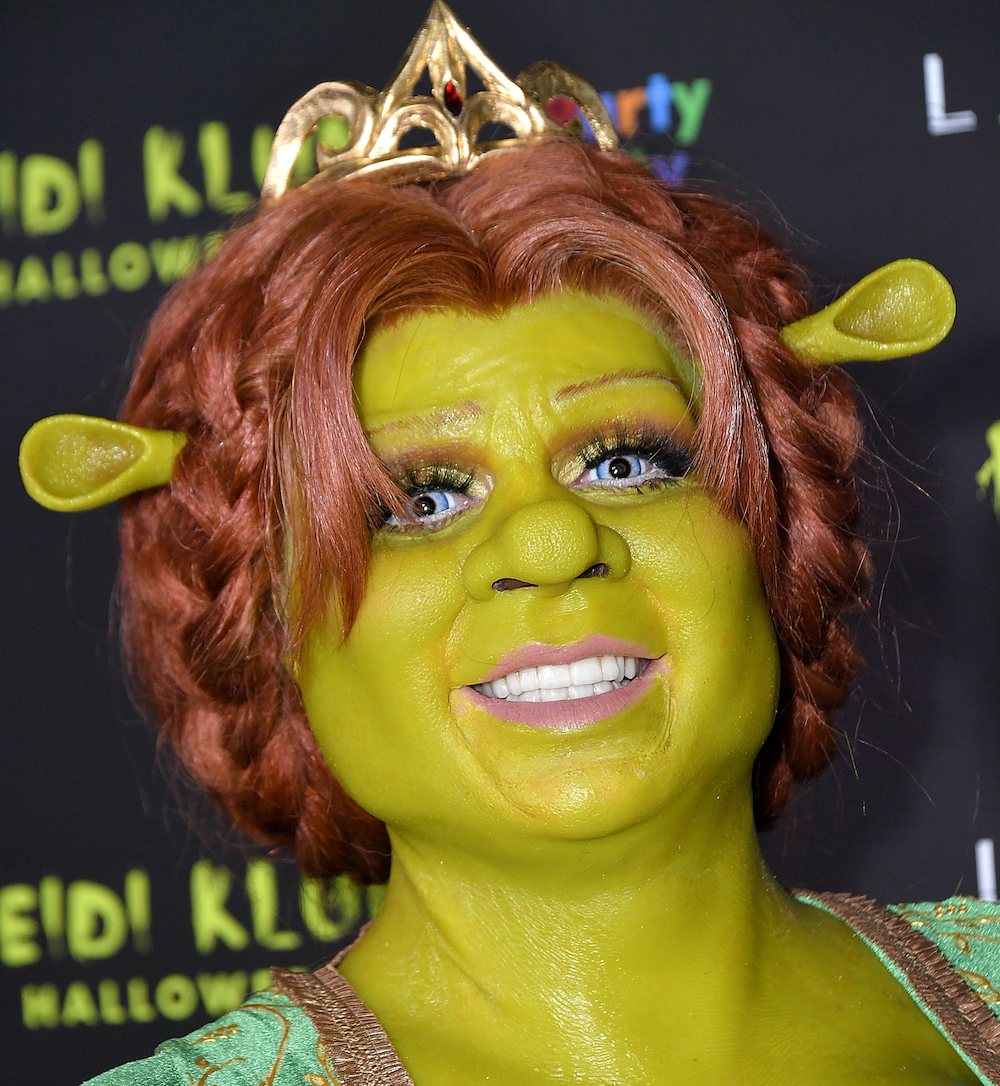 Heidi Klum Dresses As Shrek s Princess Fiona For HalloweenHelloGiggles