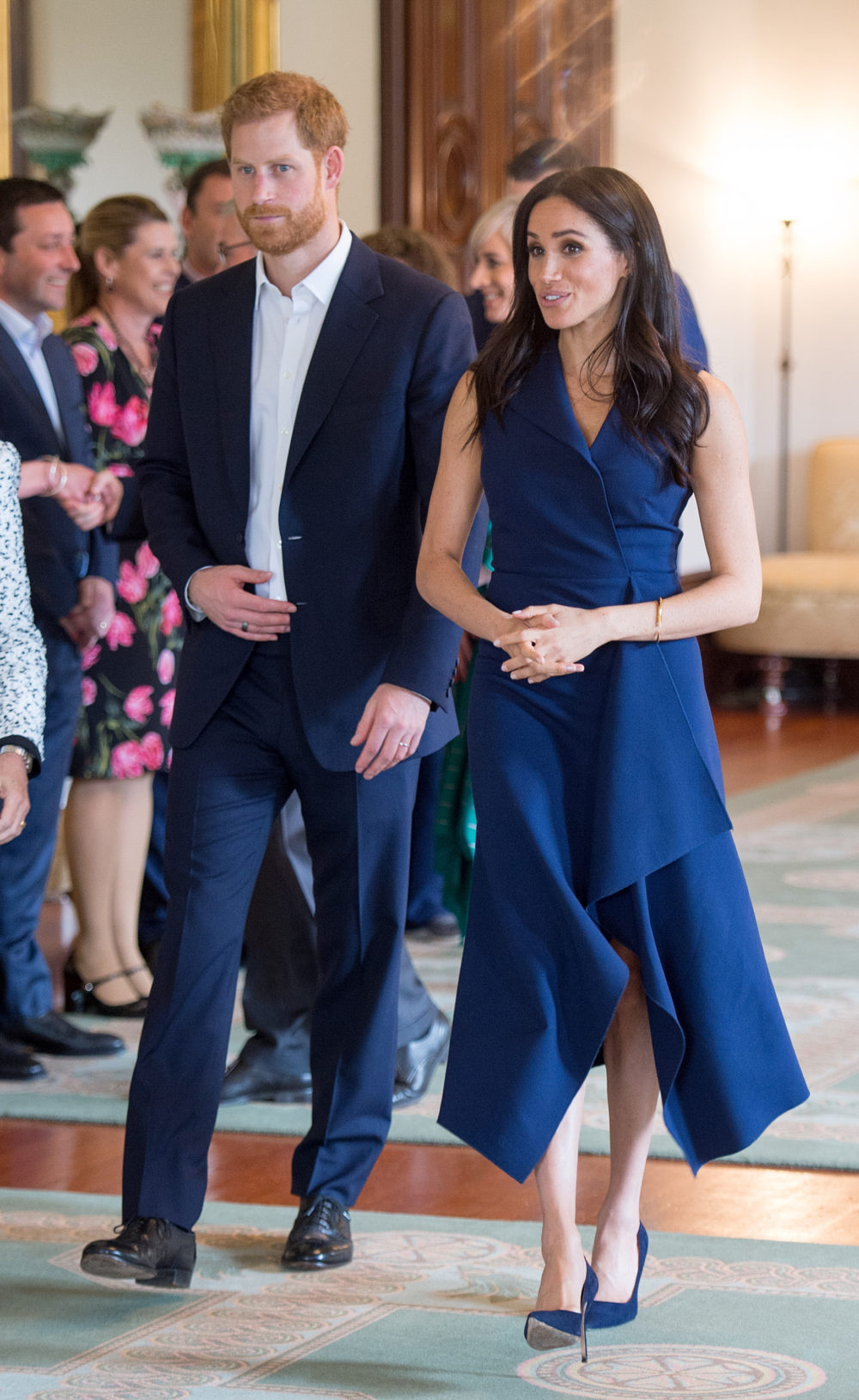 Meghan markle blue deals dress