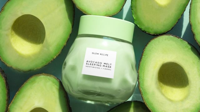 Avocado-Melt-Sleeping-Mask-lifestyle