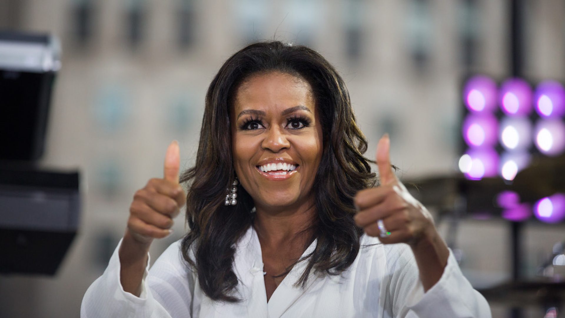 Michelle Obama Shows Off Natural Curls On Essence Coverhellogiggles
