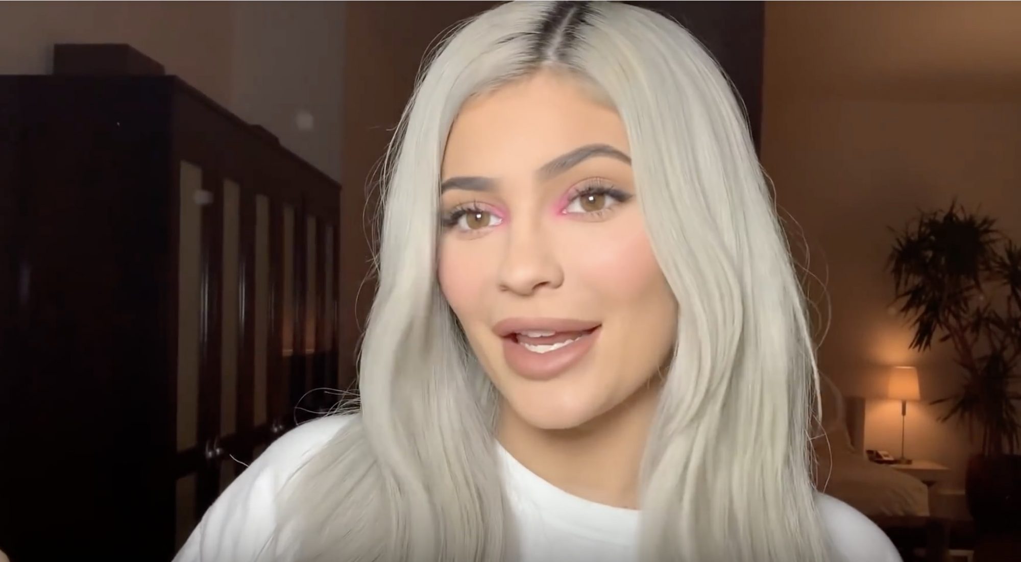 Kylie Jenner Always Books A Second Hotel Room When She TravelsHelloGiggles
