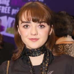 LONDON, ENGLAND - OCTOBER 25: Maisie Williams wearing Coach attends the press night of 'I and You' at Hampstead Theatre at Hampstead Heath on October 25, 2018 in London, England