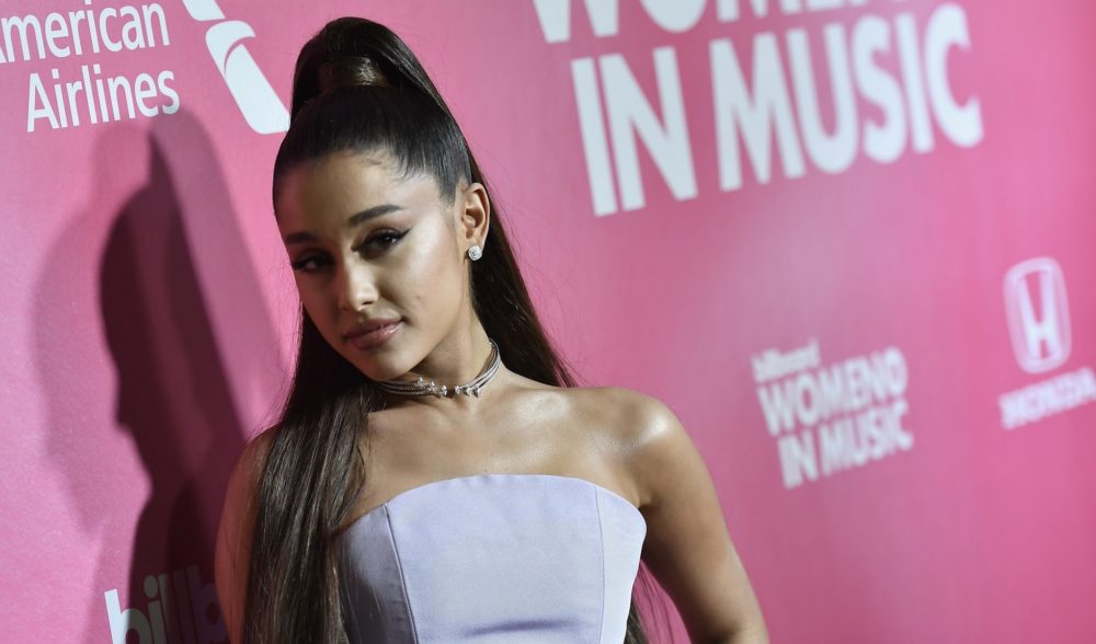 Ariana Grande Cancels Concert Due To Health Issueshellogiggles 8454