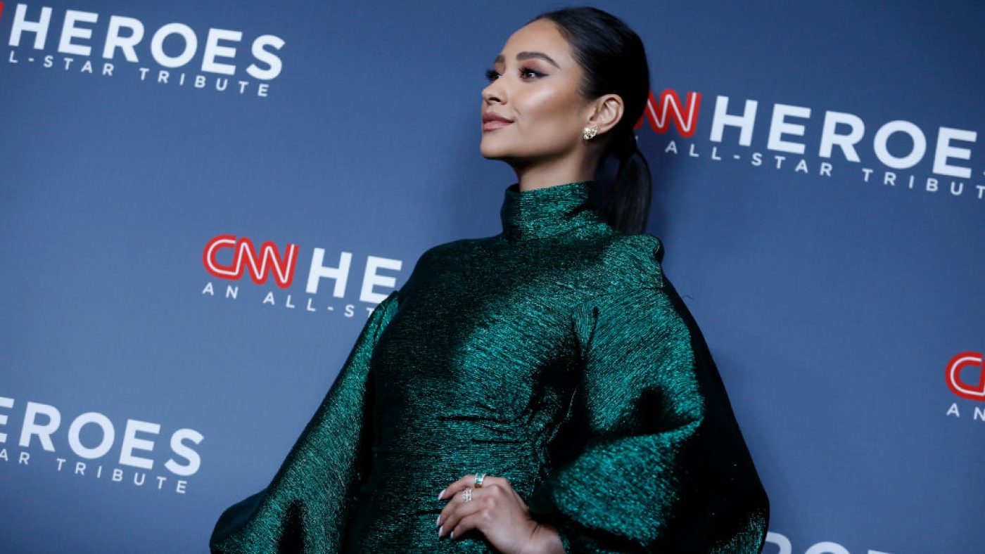 Shay Mitchell Revealed She Had A Miscarriage In 2018hellogiggles