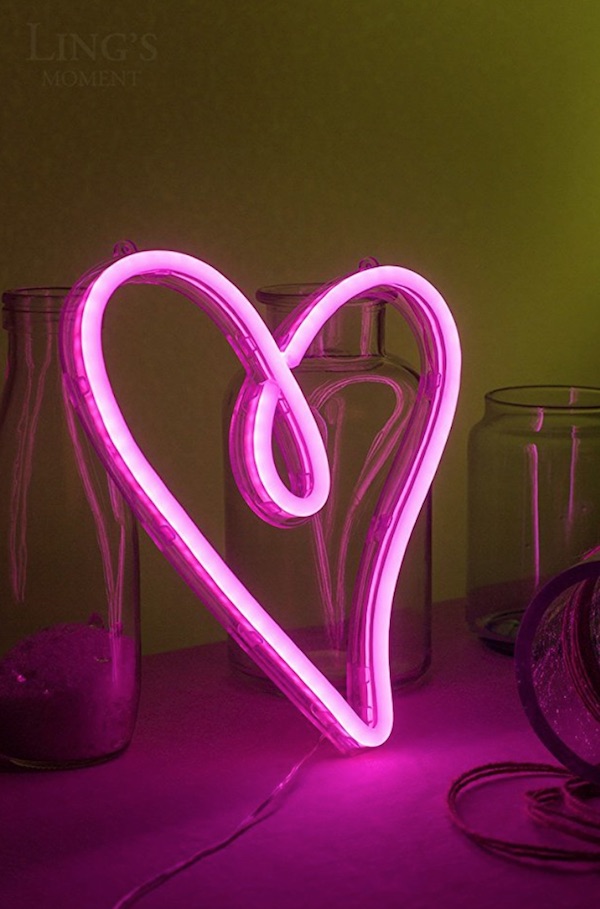 Neon heart nightlight
