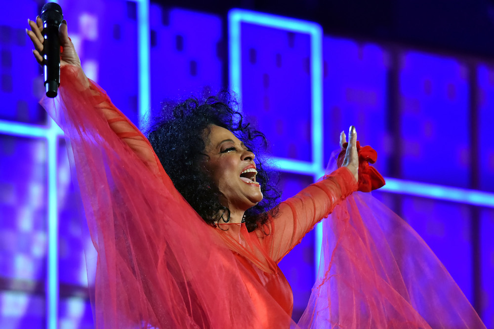 Diana Ross Celebrated 75th Birthday With 2019 Grammys Performancehellogiggles 