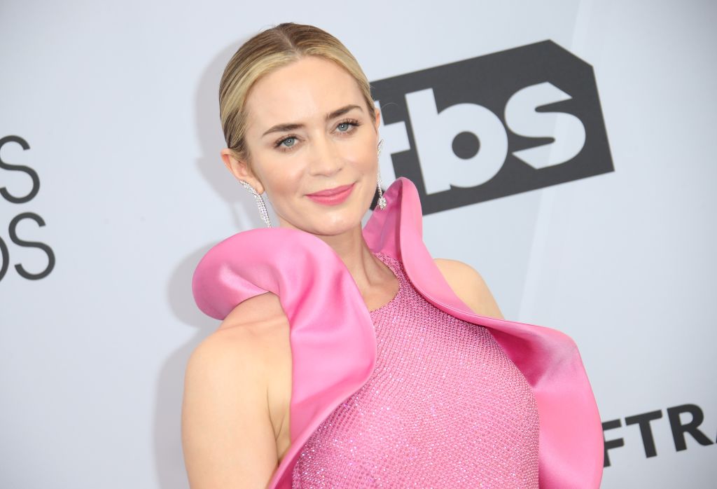 Pics: Emily Blunt Walked The Red Carpet In A TuxedoHelloGiggles