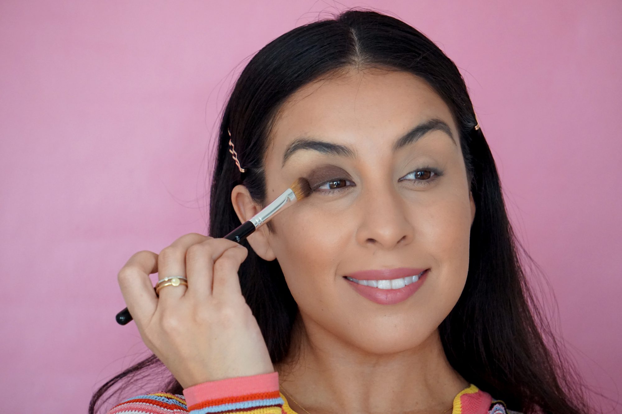 How to Do A Smokey Eye In Five MinutesHelloGiggles