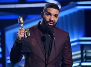 Drake at the 2019 Billboard Music Awards