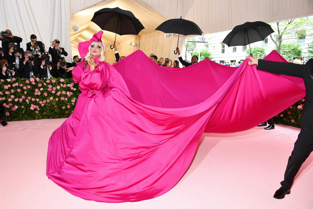 Met Gala 2019 Lady Gaga Wore Four Different Outfits On Red