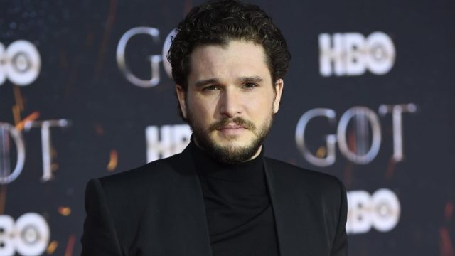 Kit Harington defends Daenerys Targaryen's character arc.