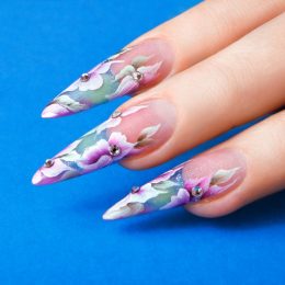 Flower nails for summer