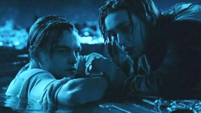 jack and rose on the door scene in Titanic