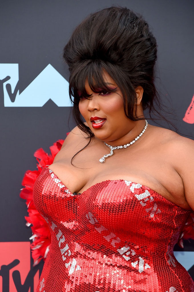 The Best Red Carpet Beauty Looks at the 2019 MTV Video Music  AwardsHelloGiggles