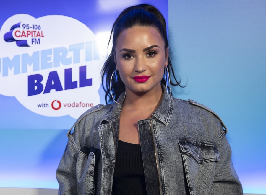 Demi Lovato Missed The Mtv Vmas To Film Will And Grace Archellogiggles