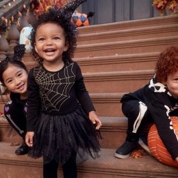 kids wearing h&m halloween costumes