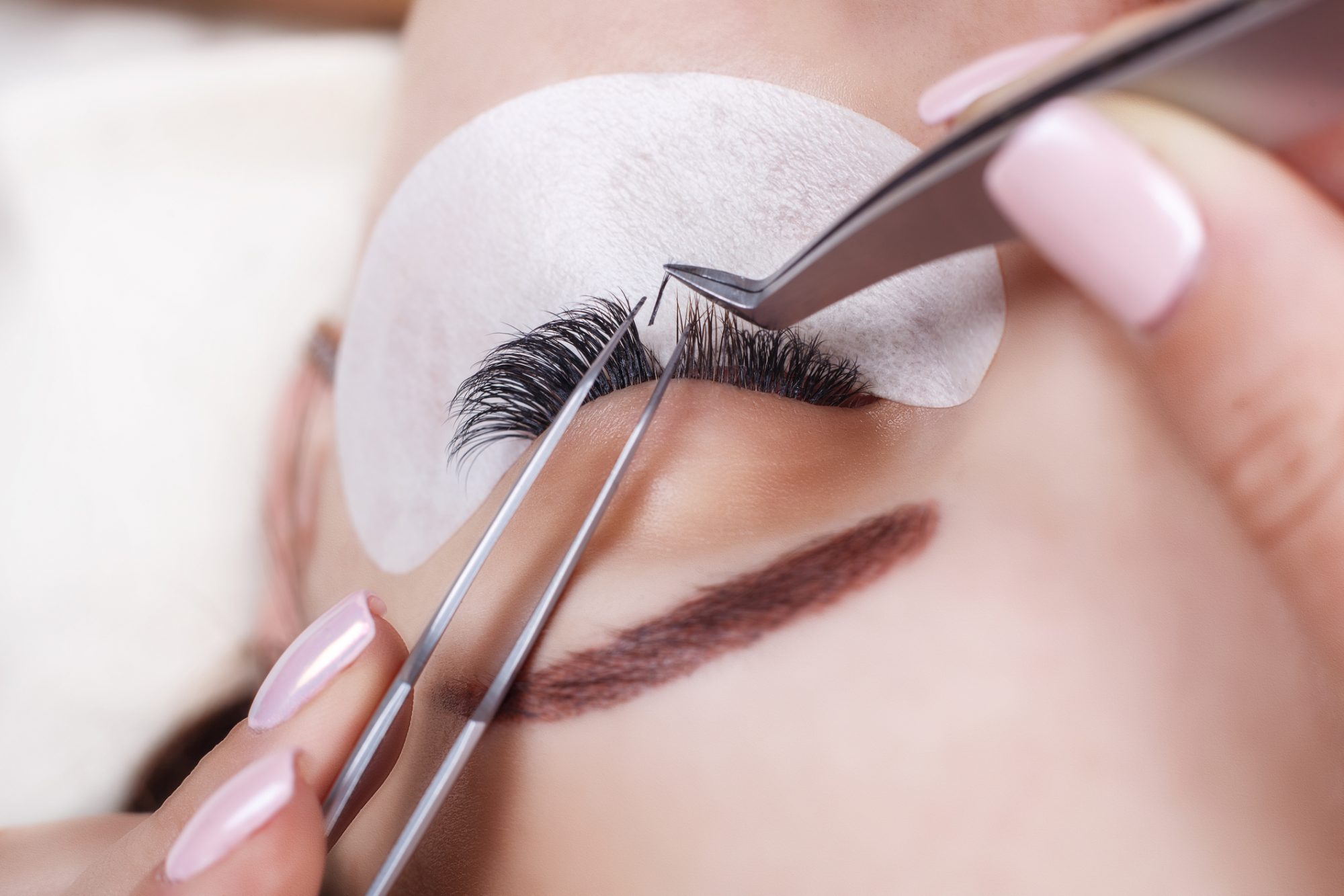 eyelash-extensions.jpg