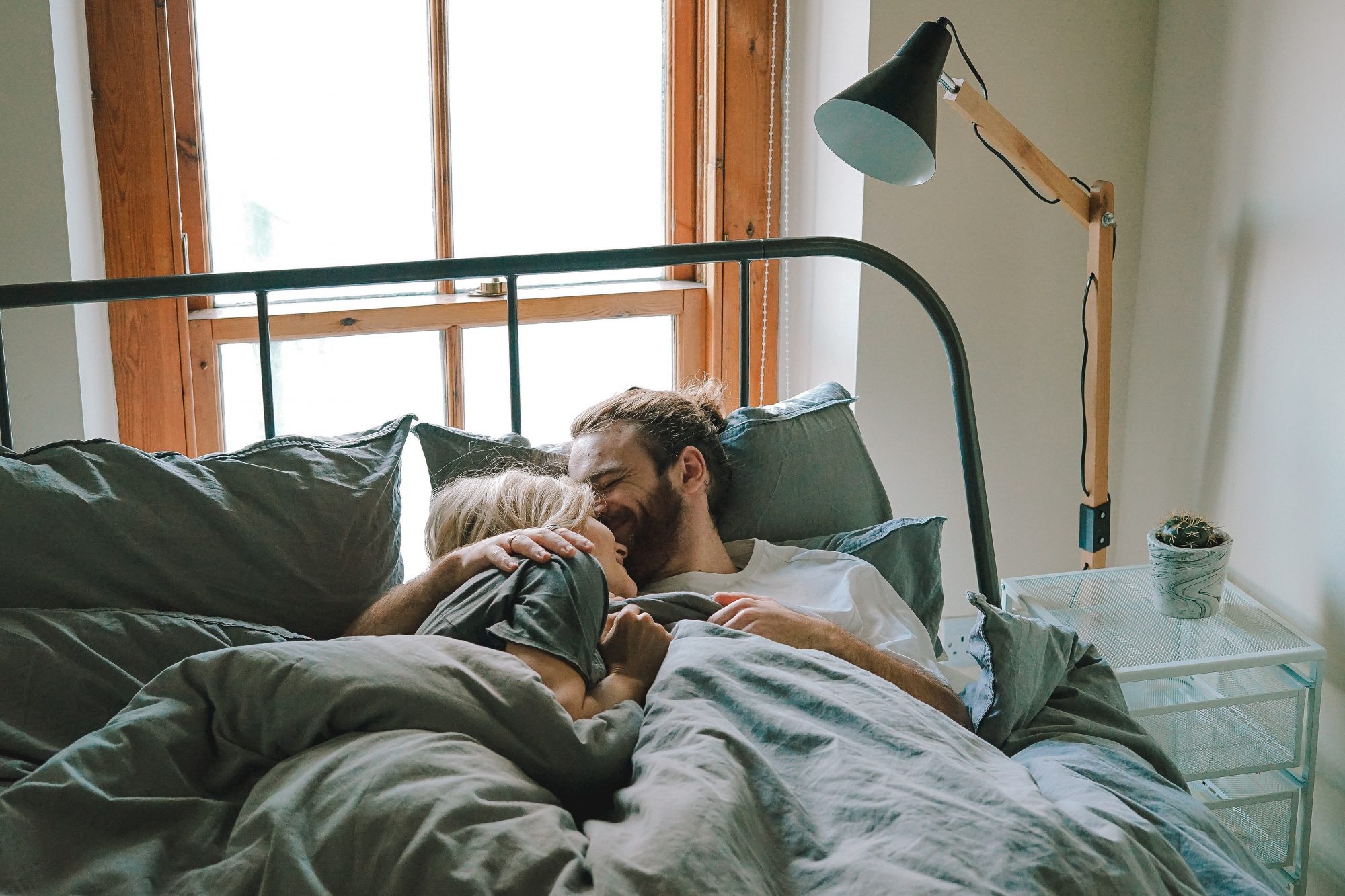 men masturbation while girlfriend in bed
