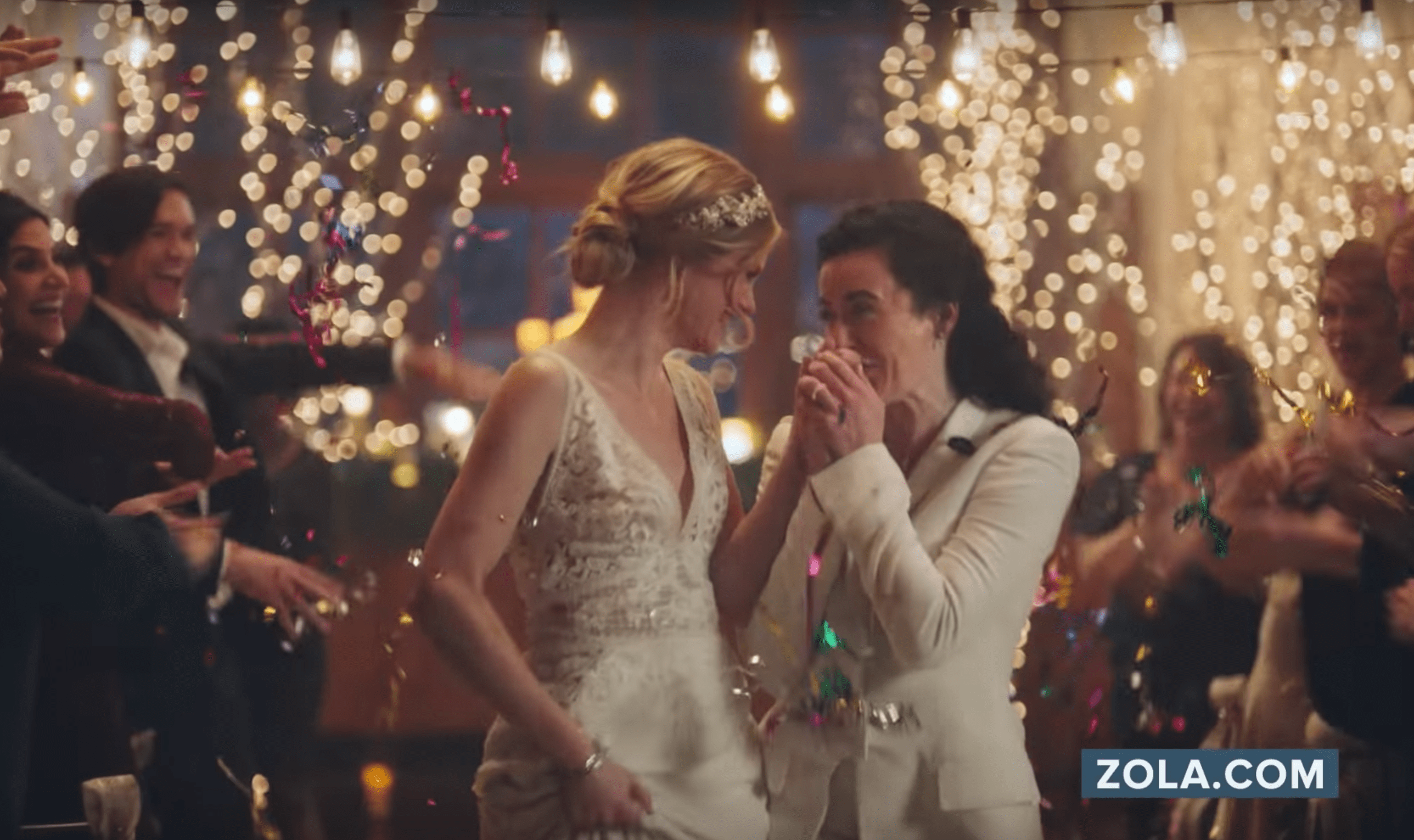 Hallmark Removed A Commercial Showing A Lesbian Weddinghellogiggles 8338