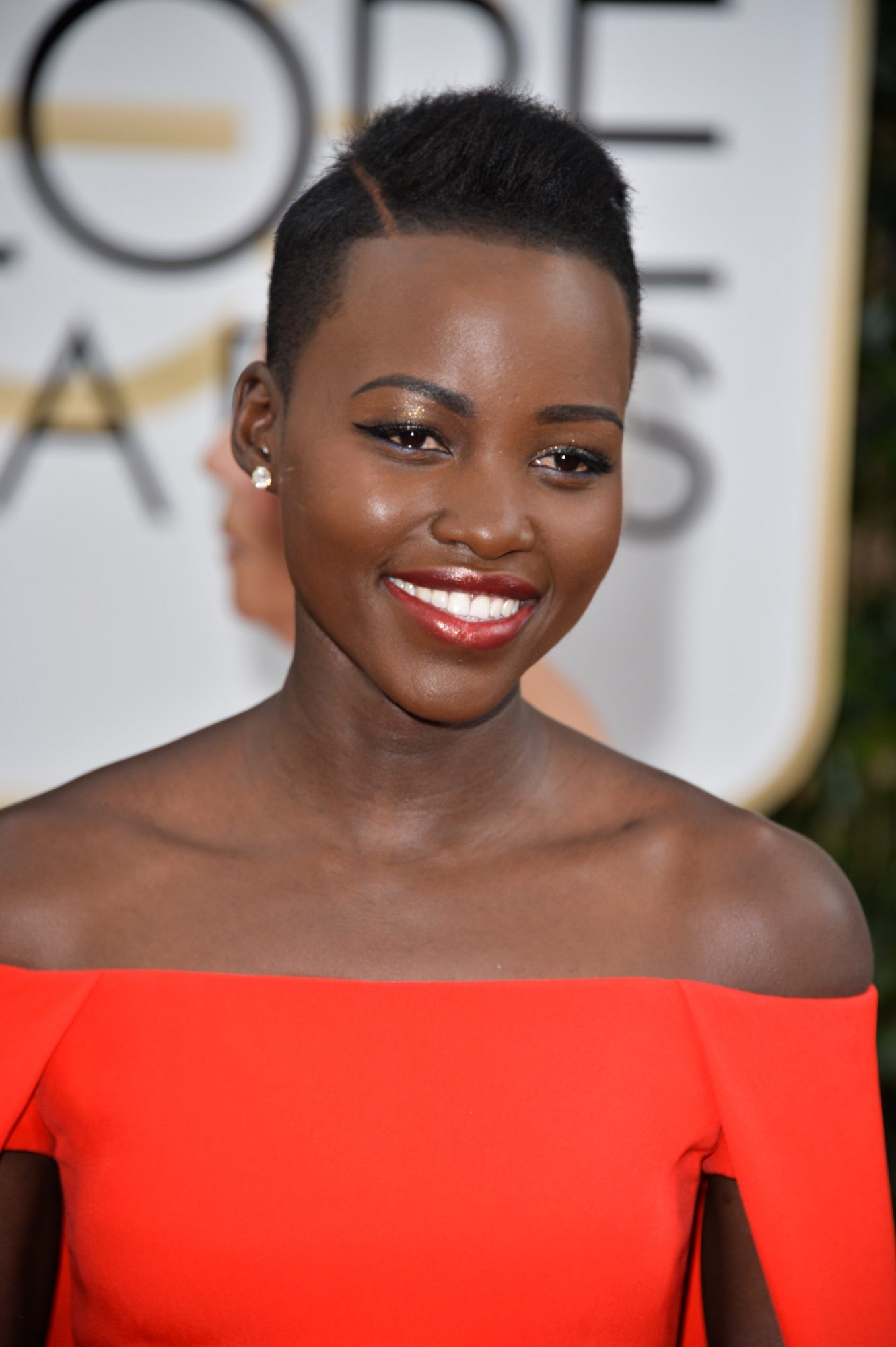 lupita-nyongo-golden-globes.jpg