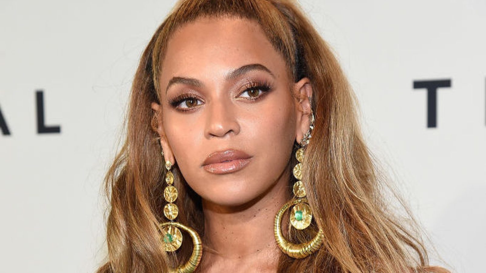 How many Grammys does Queen Beyoncé have?HelloGiggles