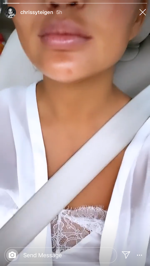 Chrissy-Teigen-Grammys.png