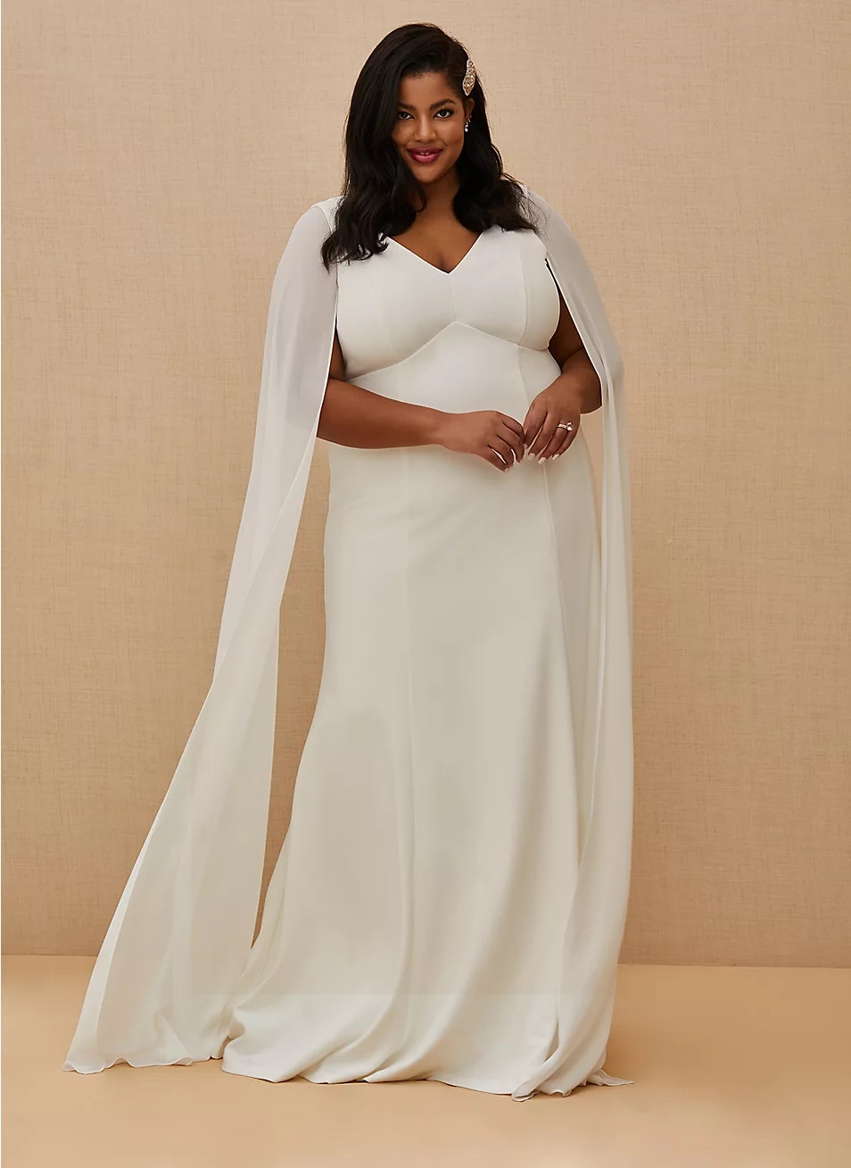 Plus size wedding dresses hotsell with capes