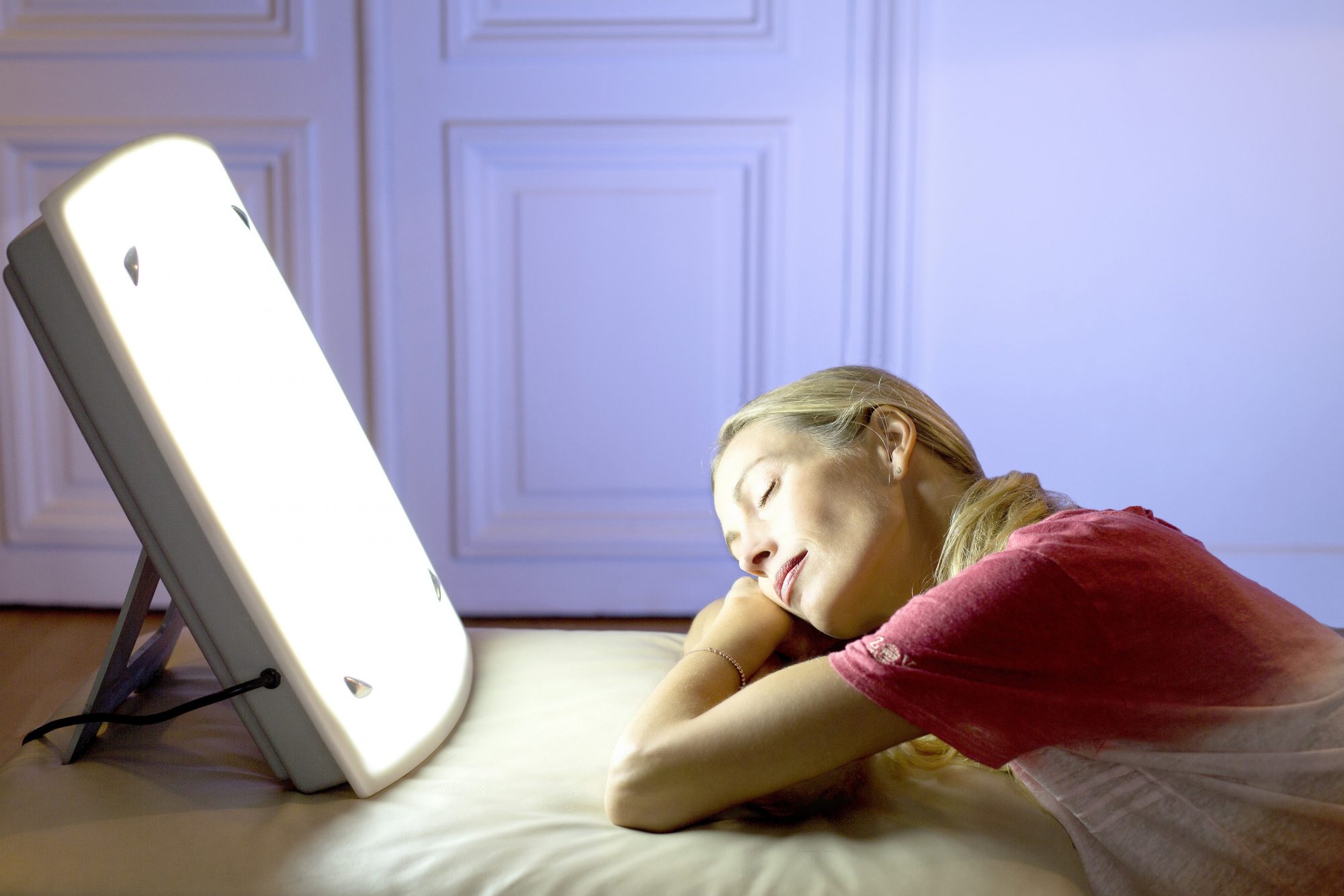 led-light-therapy-brain.jpg