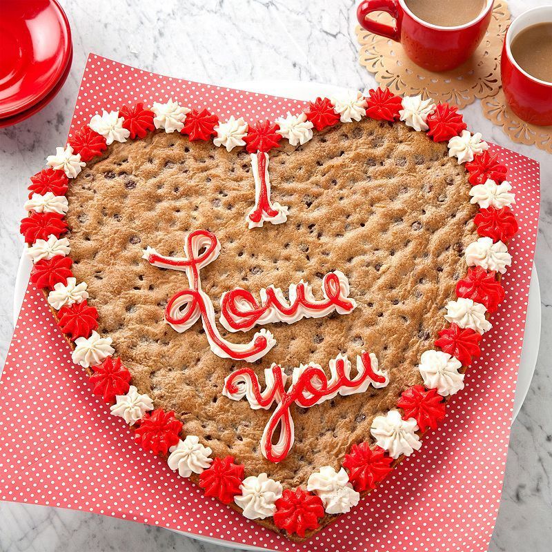 Mrs. Fields personalized cookie cake Valentine's Day