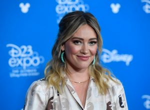 hilary duff at the disney+ expo for lizzie mcguire