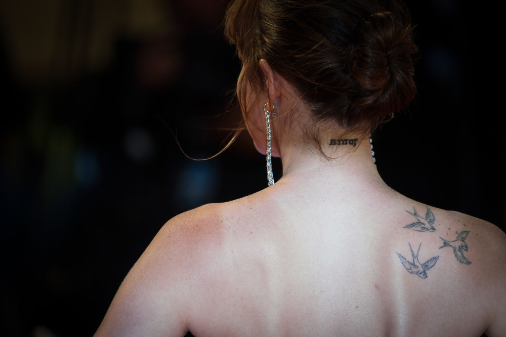 10 Minimalist Nape Tattoo Design Ideas You Won't Regret Getting | Preview.ph