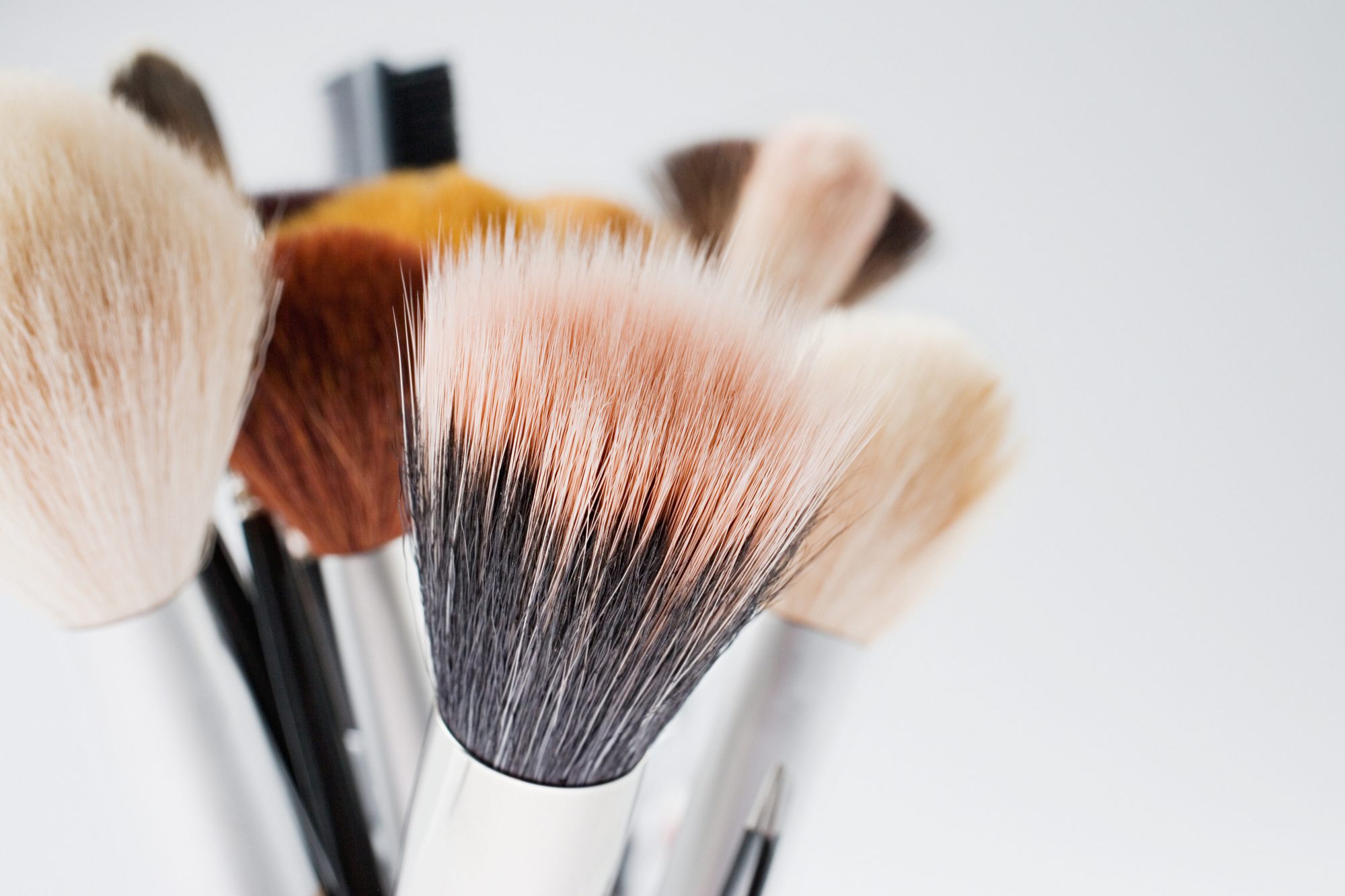 Your Makeup Brushes And Sponges Clean