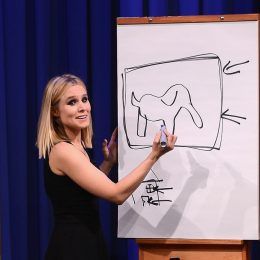 kristen bell playing pictionary