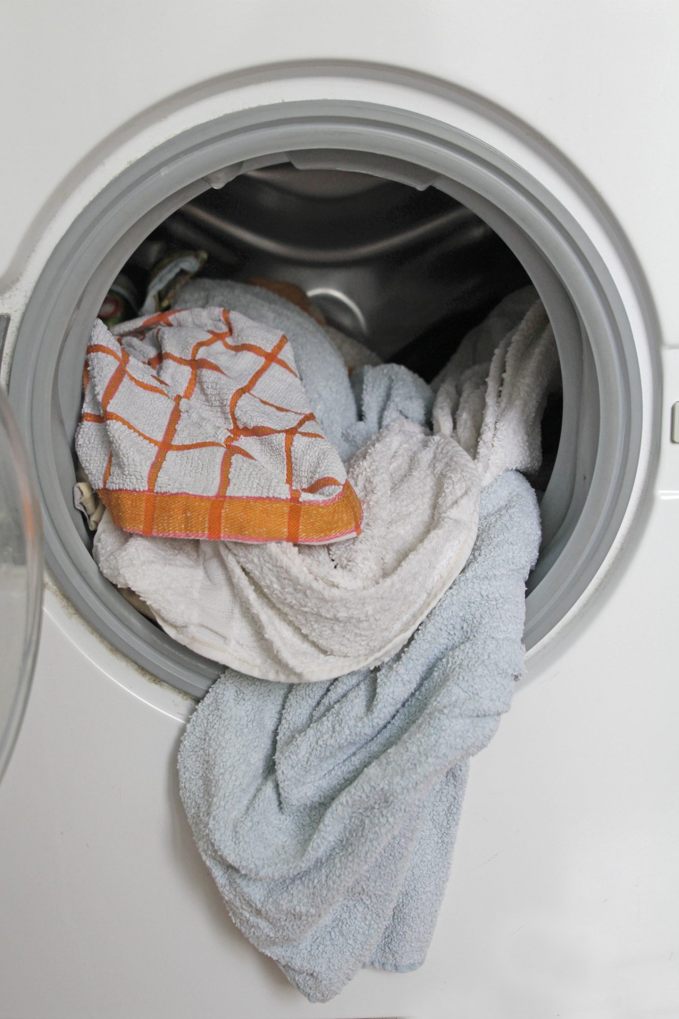 How To Do Laundry - Laundry Tips