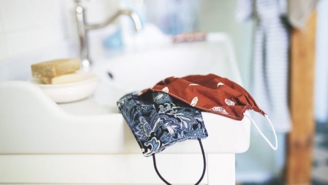 how to wash cloth face masks coronavirus
