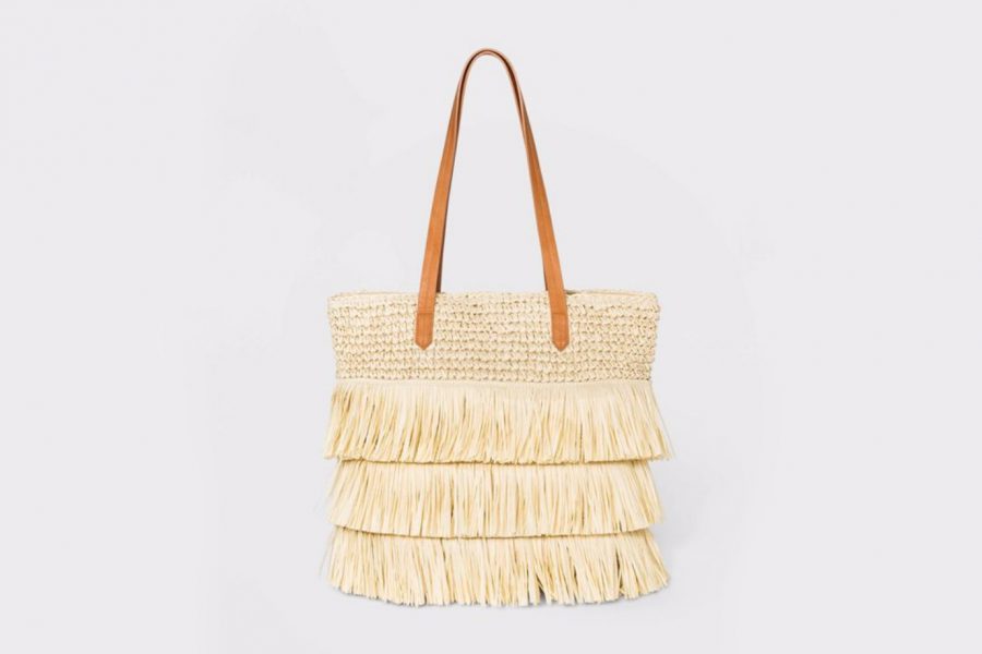 YSL Straw Bag: the Perfect Summer Accessory 🌞 📸 @saia